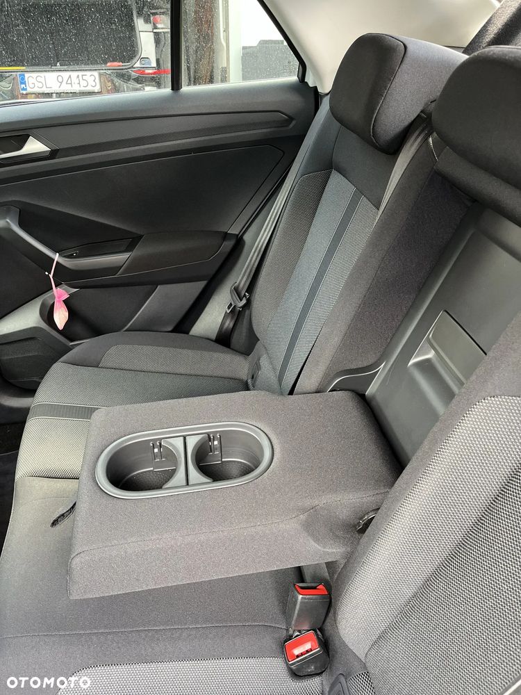Volkswagen T-Roc - 10