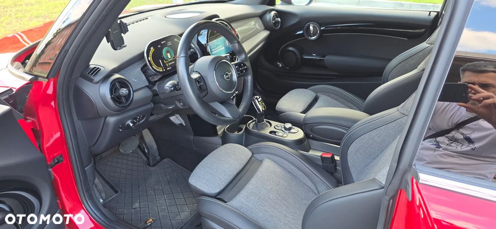 MINI Cooper SE Electric Trim - 7