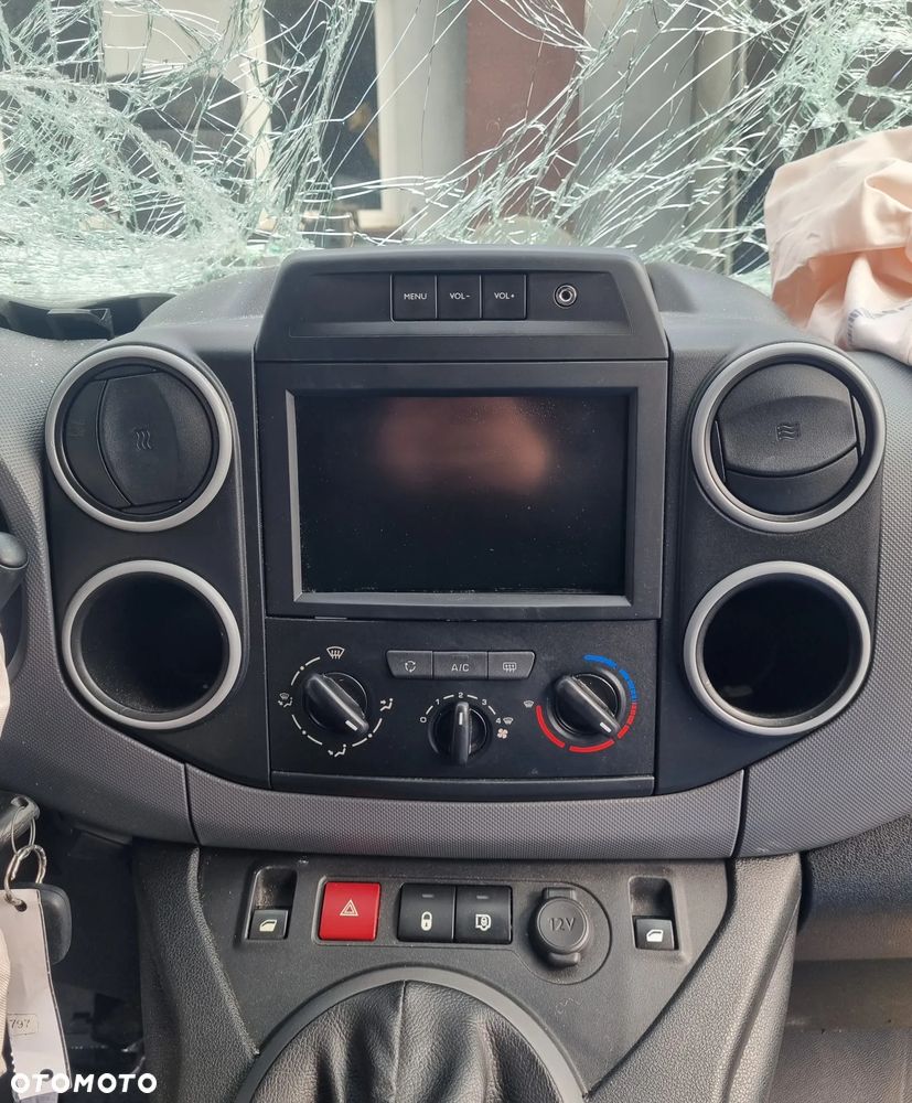 PEUGEOT PARTNER II III LIFT 12-18 r. RADIO GPS + wyświetlacz z wiązką + RAMKA * - 1