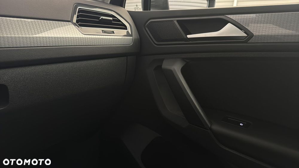 Volkswagen Tiguan 1.5 TSI EVO Life DSG - 32