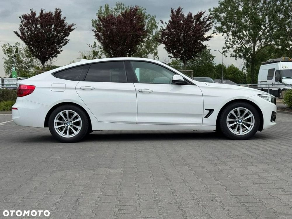 BMW 3GT 320i xDrive - 11