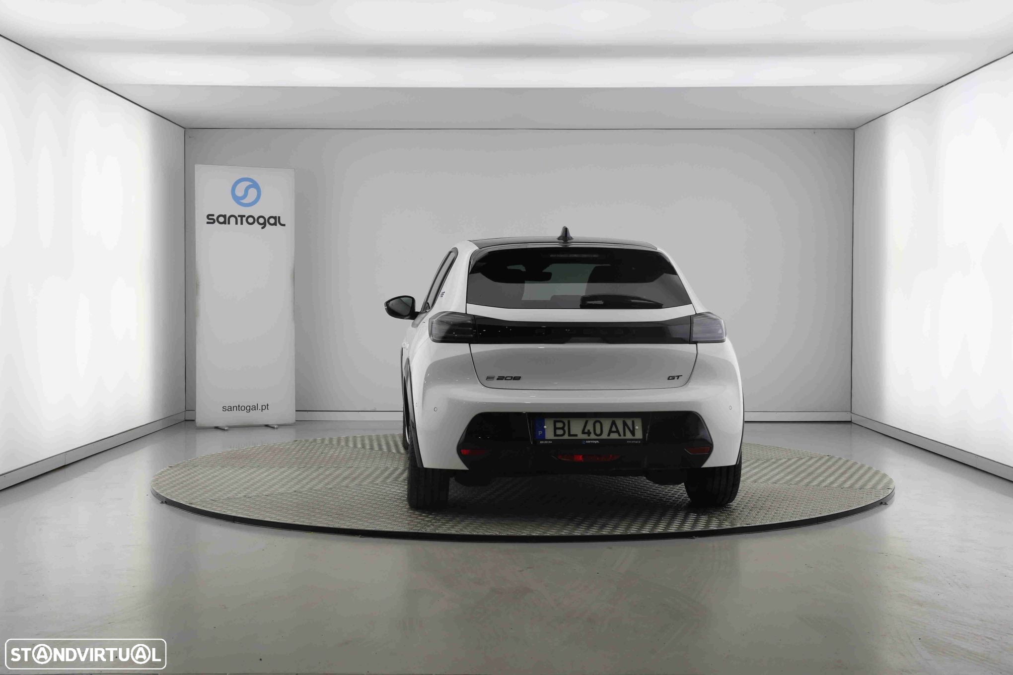 Peugeot e-208 51 kWh GT - 4