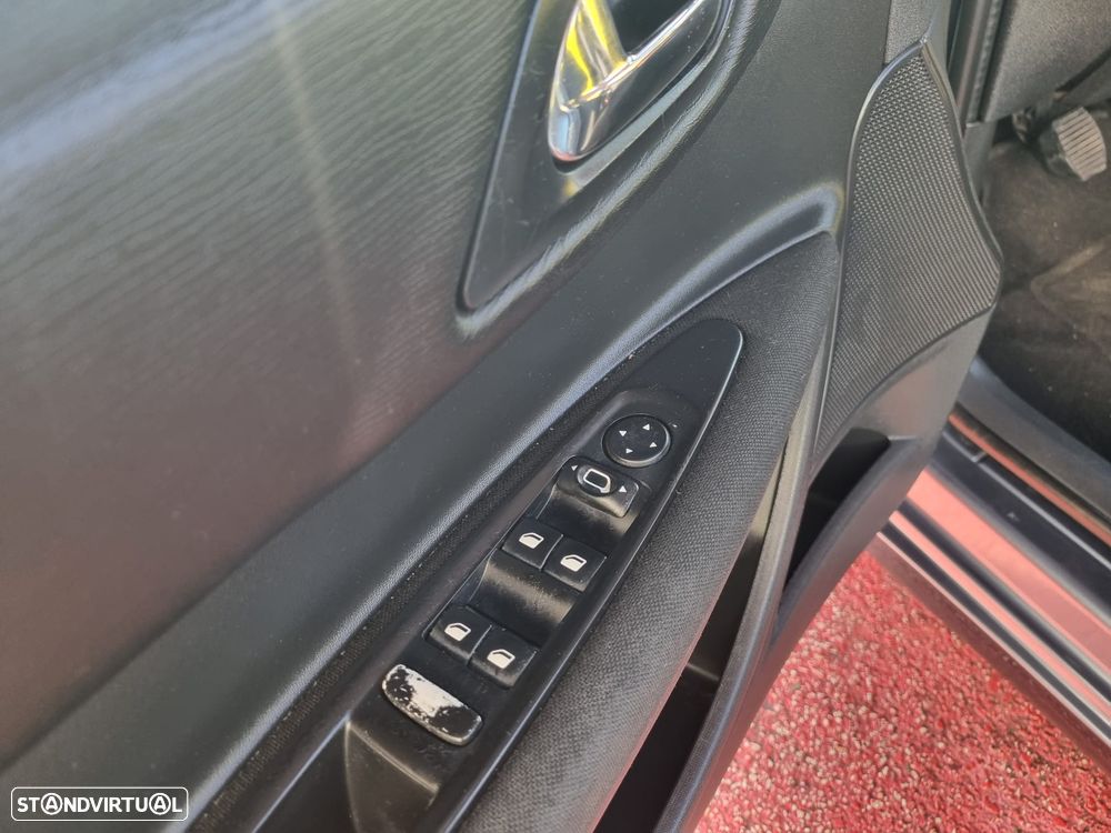 Citroën C4 1.6 HDi VTR Pack Airdream - 15