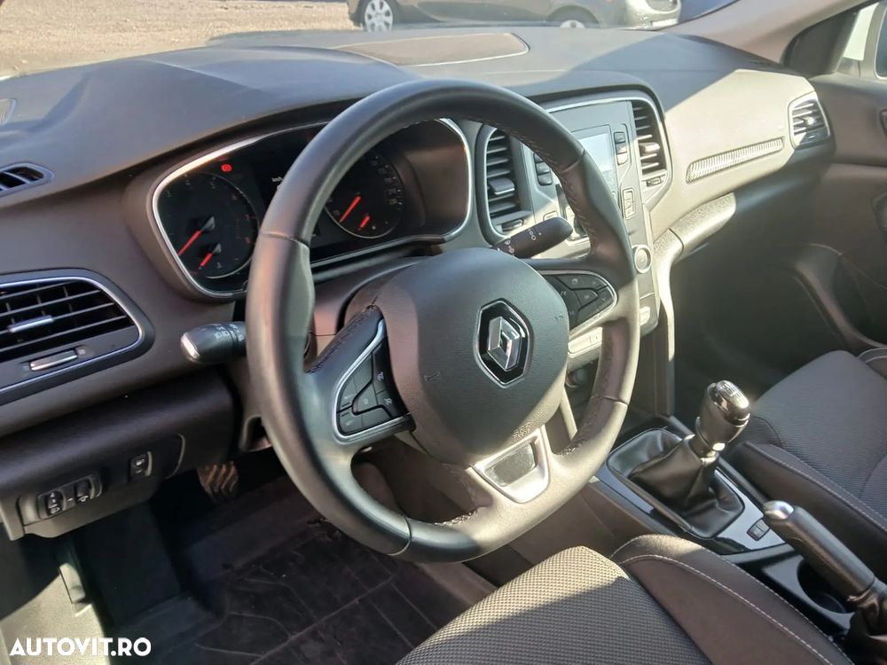 Renault Megane TCe 140 GPF Zen - 6