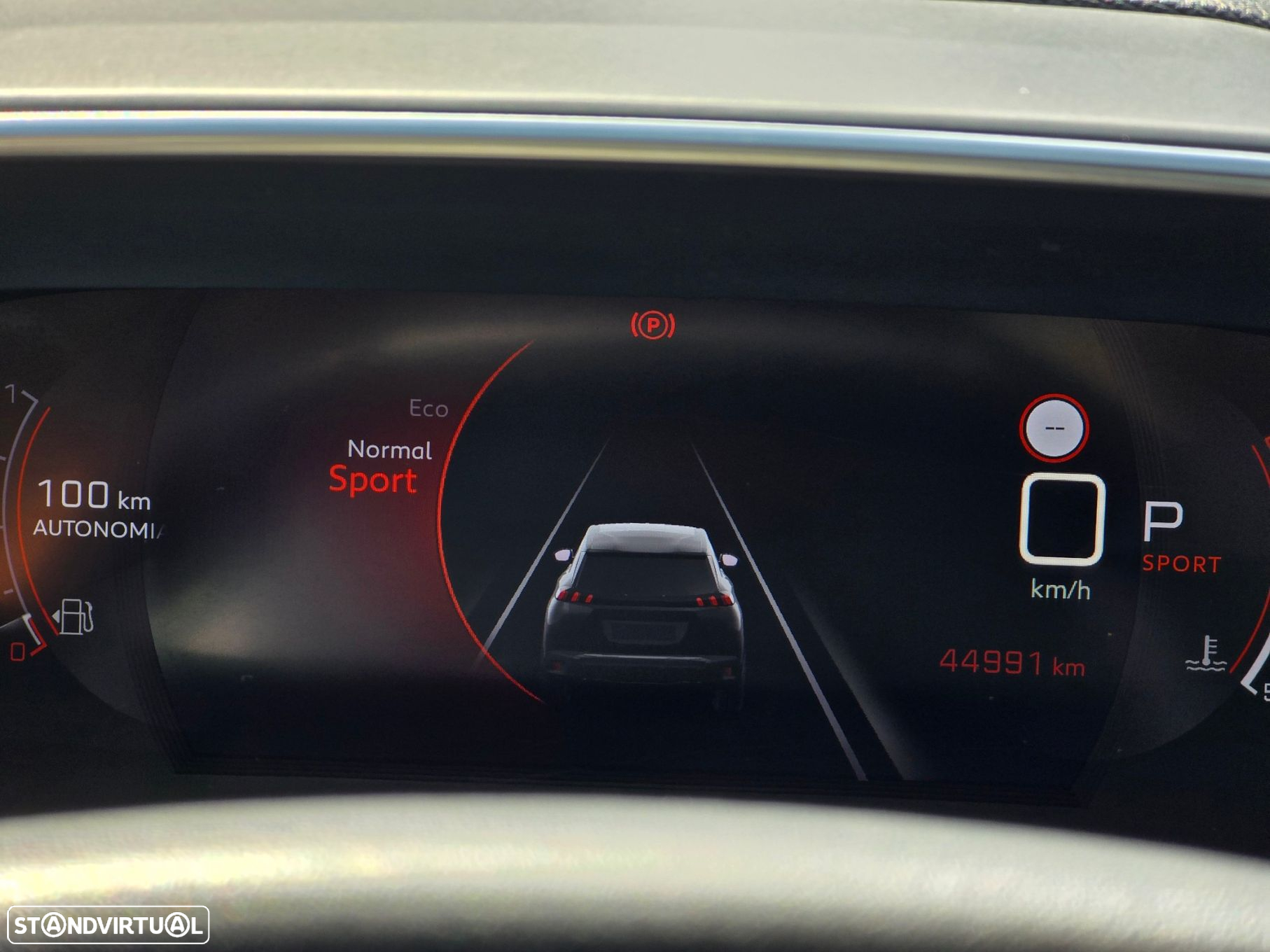 Peugeot 2008 1.2 PureTech Allure Pack EAT8 - 29