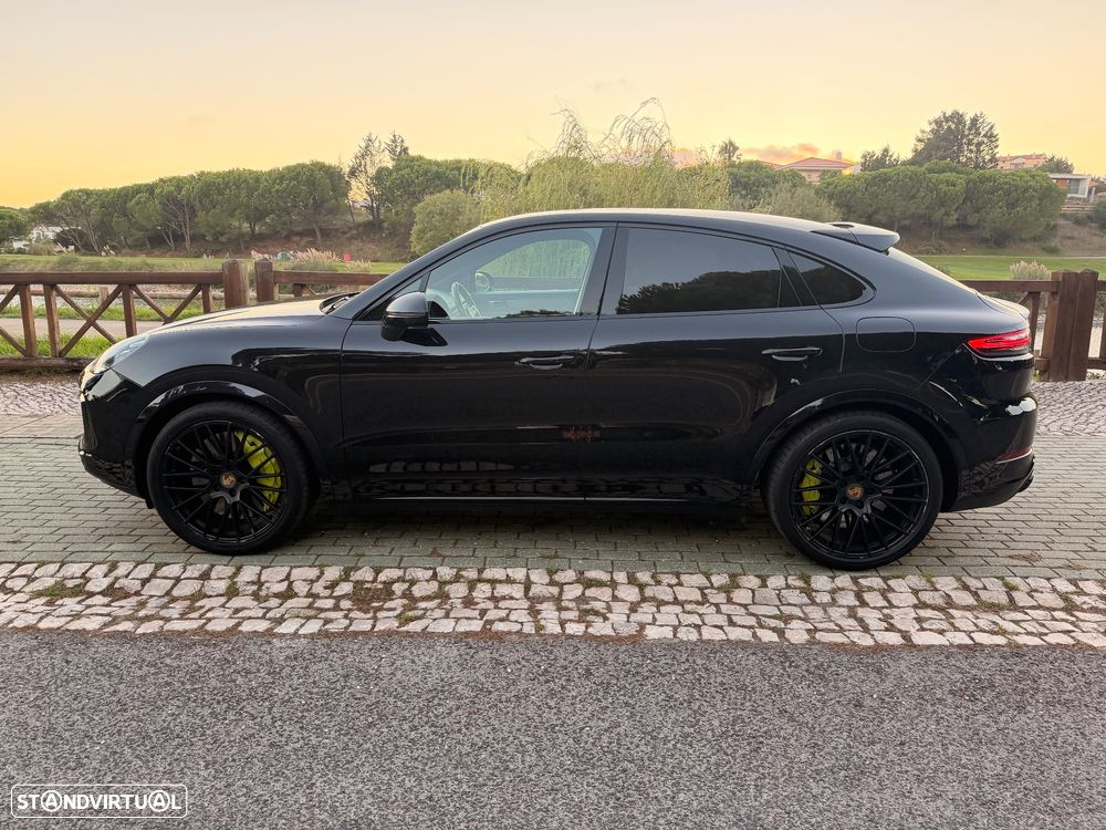 Porsche Cayenne Coupé Turbo S E-Hybrid - 3