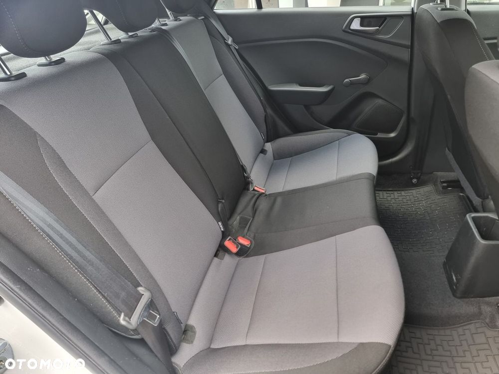 Hyundai i20 1.2 BlueDrive Classic + - 21