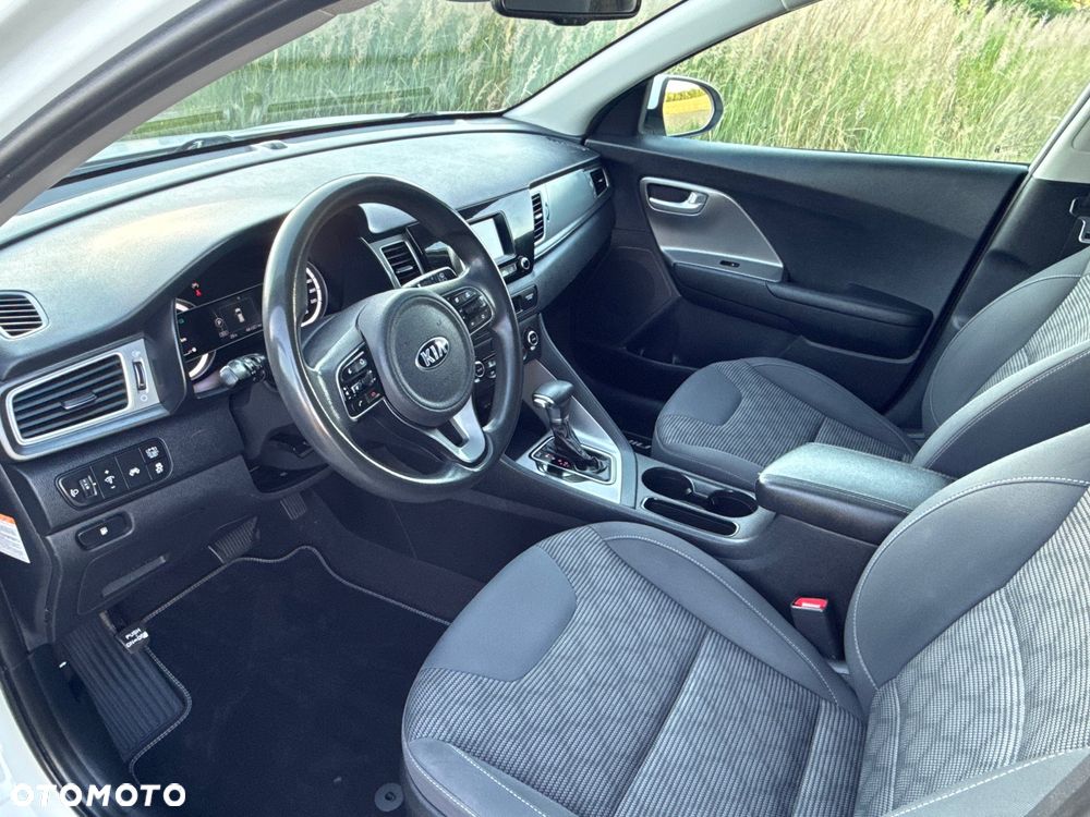 Kia Niro 1.6 GDI Hybrid L Business Line - 13