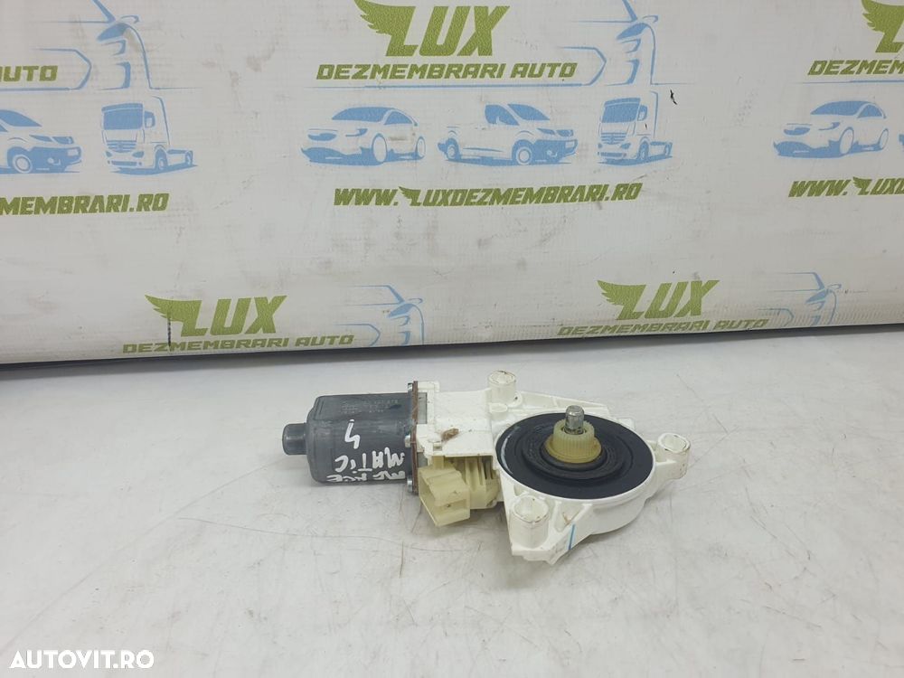 Motoras macara geam dreapta fata 0130822272 Mercedes-Benz R-Class W25 - 1