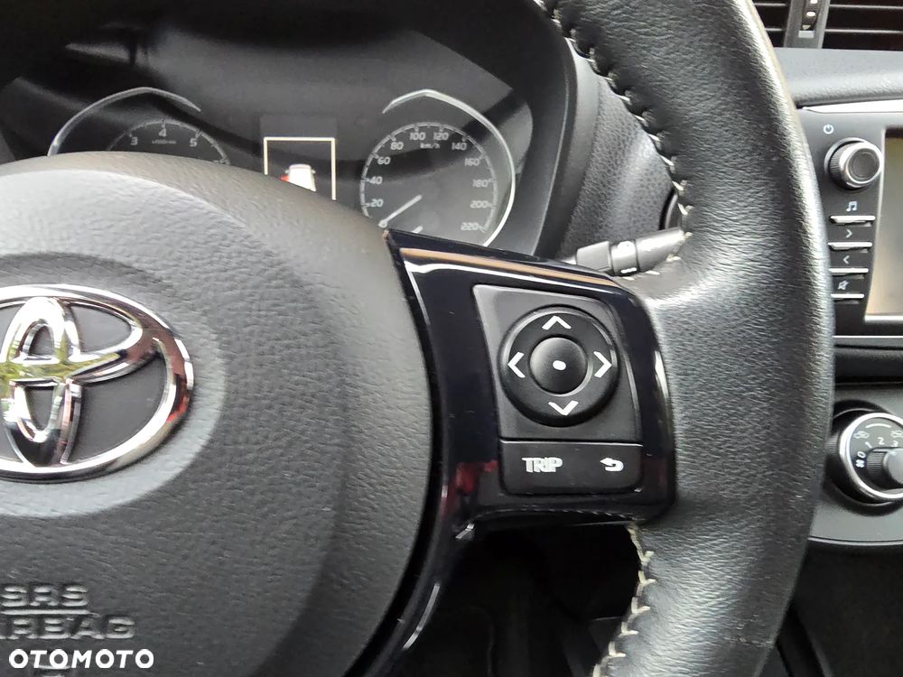 Toyota Yaris 1.5 Dynamic - 15