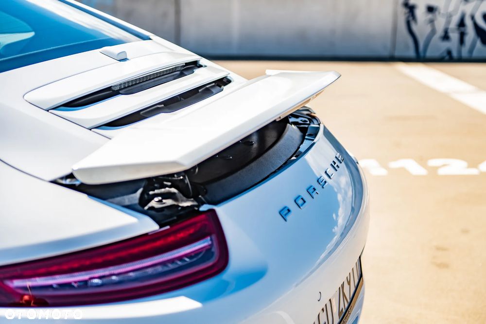 Porsche 911 Carrera PDK - 38