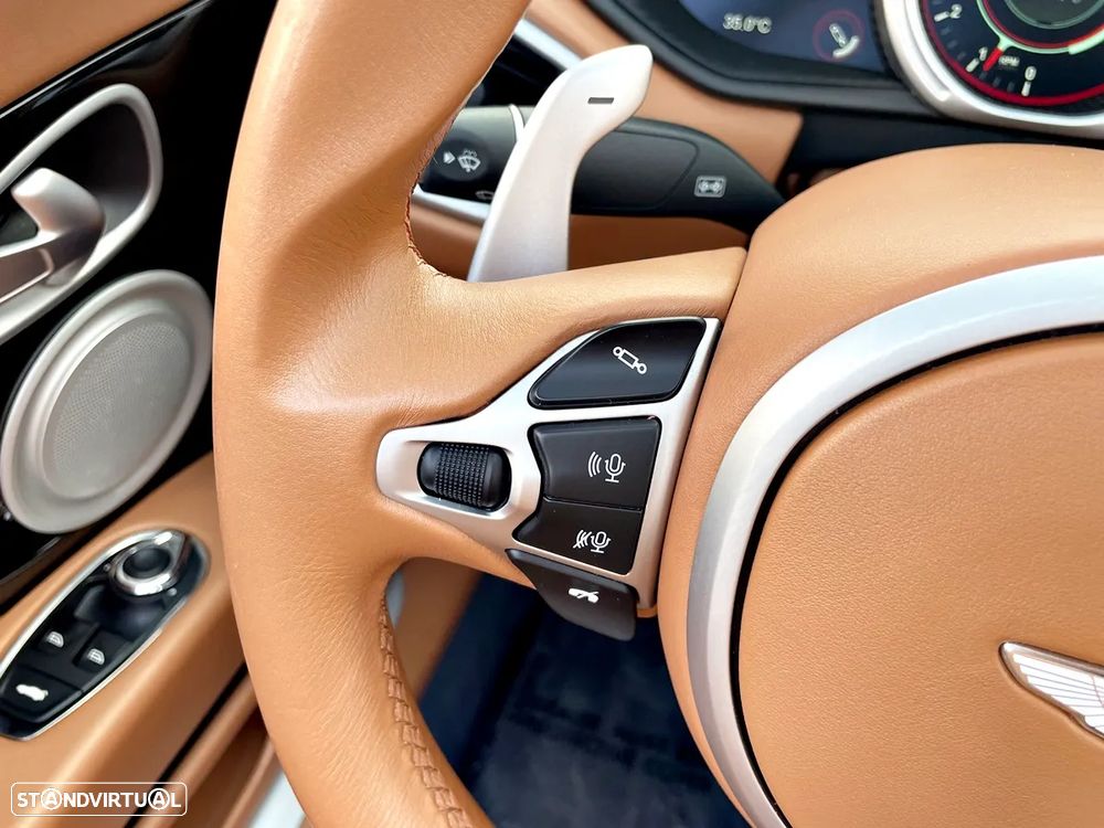 Aston Martin DB11 Coupé V8 Auto - 19
