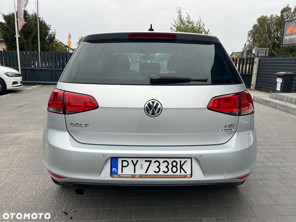 Volkswagen Golf - 5