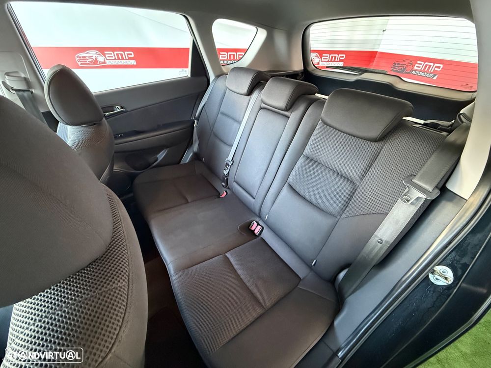 Hyundai i30 CW 1.6 CRDi Comfort - 10