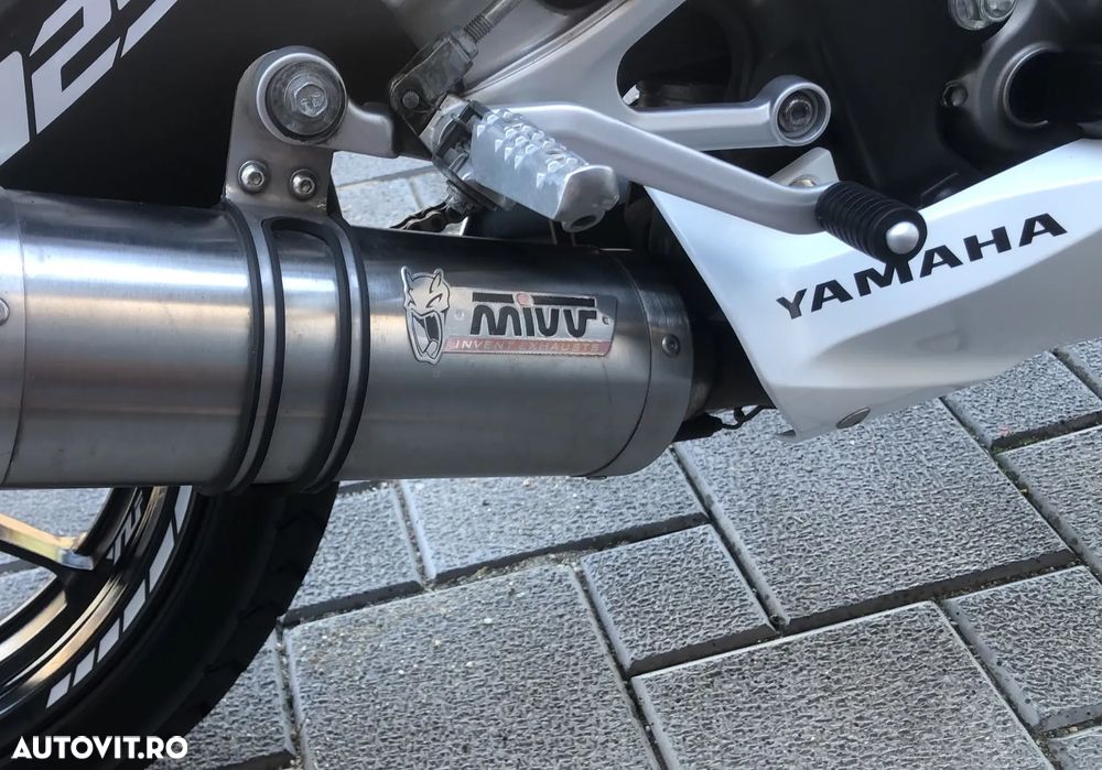 Yamaha YZF-R 125 - 5