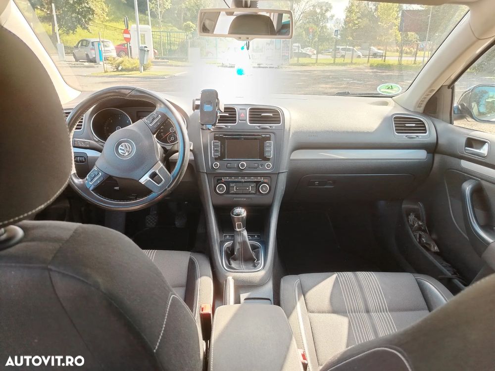 Volkswagen Golf 1.6 TDI DPF MATCH - 9