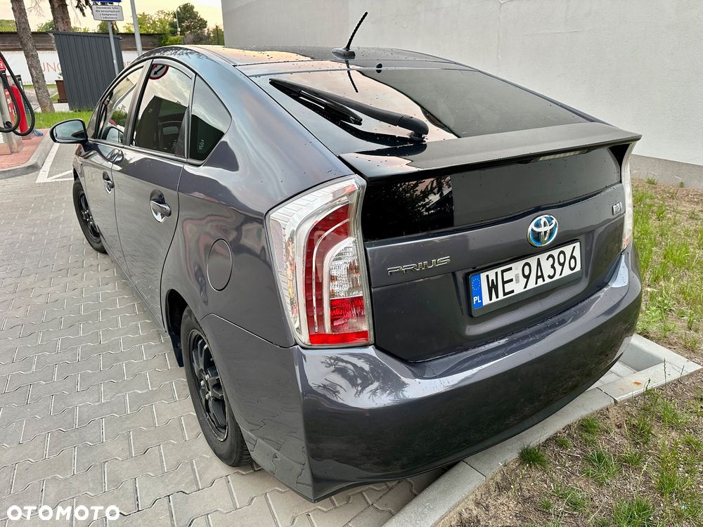 Toyota Prius 1.8 HSD Premium - 12
