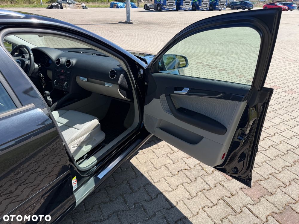 Audi A3 Sportback - 25