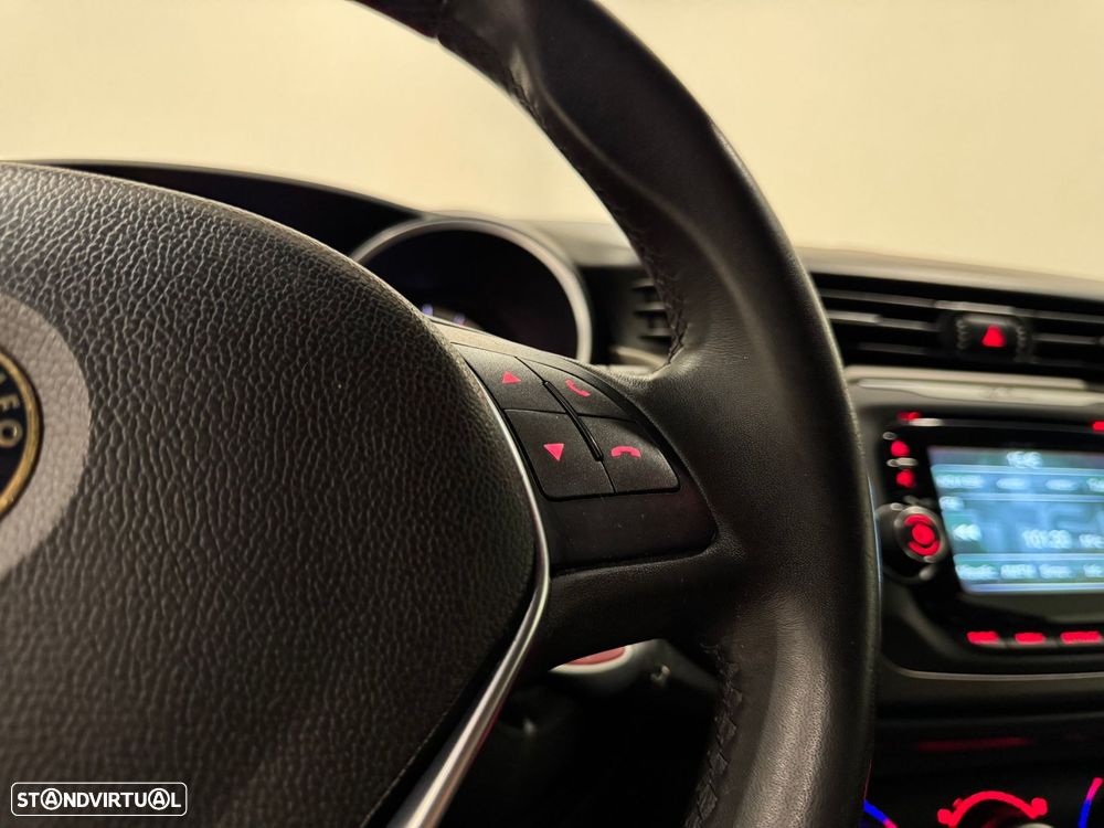 Alfa Romeo Giulietta 1.6 JTDM Distinctive - 40