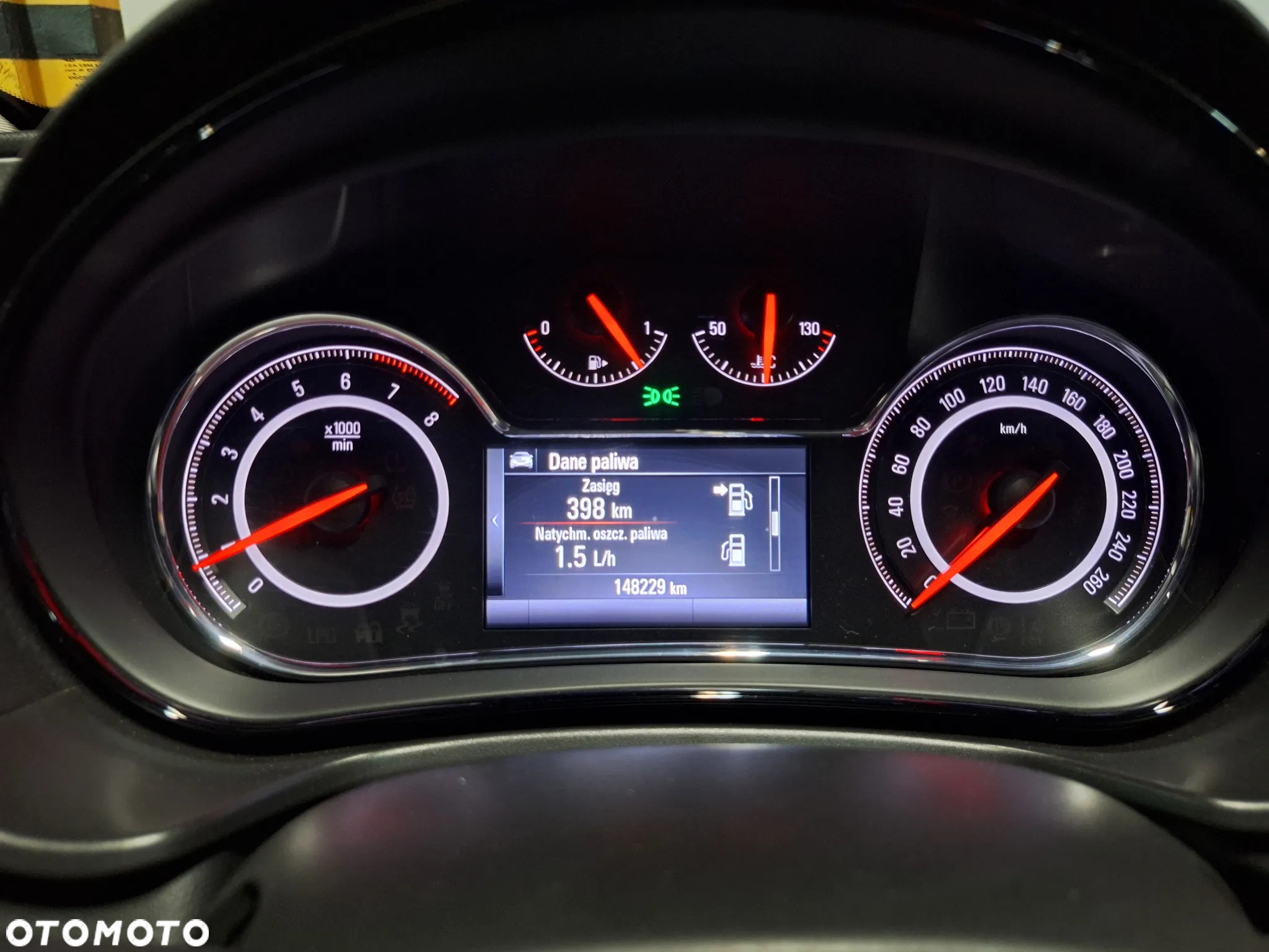 Opel Insignia 1.8 - 30