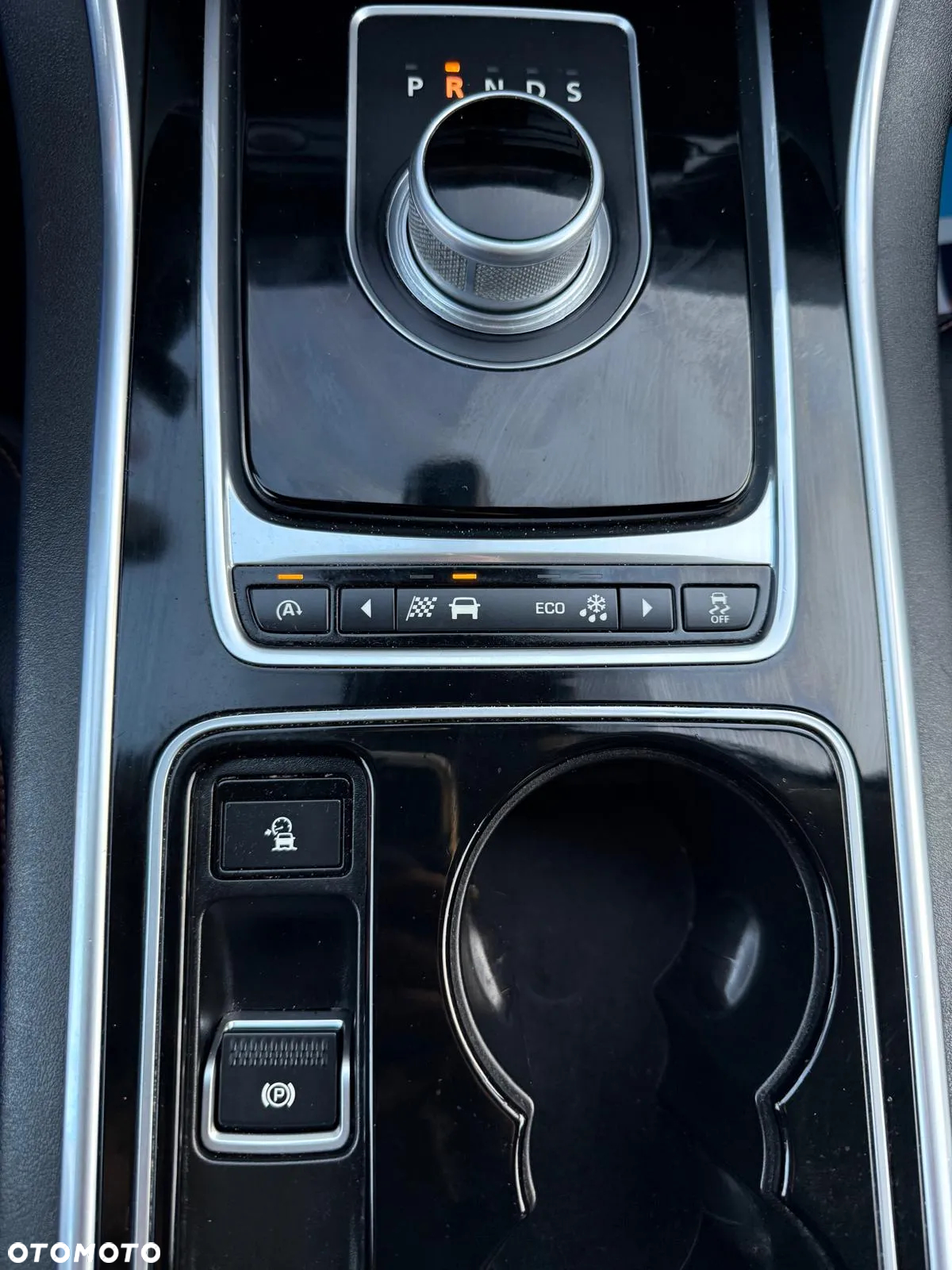 Jaguar XE 2.0 D R-Sport - 15