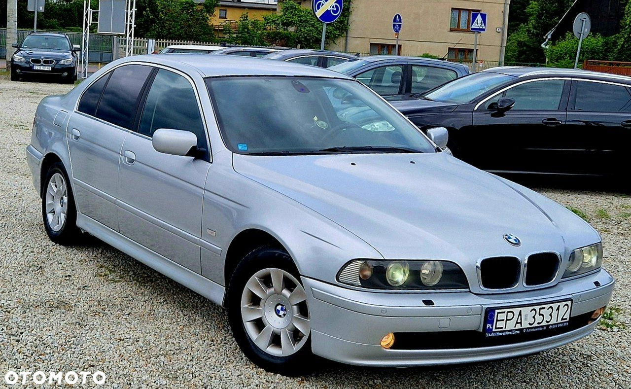 BMW Seria 5 520i - 10