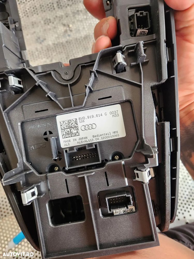 Condola Centrala Butoane MMI Audi A3 8V An 2013-2014-2015-2016-2017-2018-2019 Volan Stanga Europa C - 10