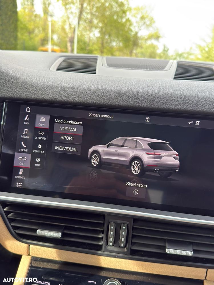 Porsche Cayenne - 14