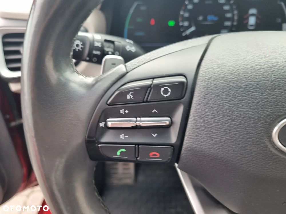Hyundai IONIQ Hybrid Premium - 23