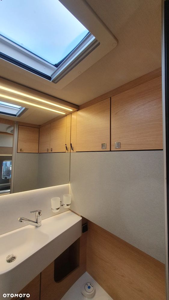 Mercedes-Benz camper Hymer B 580 - 17