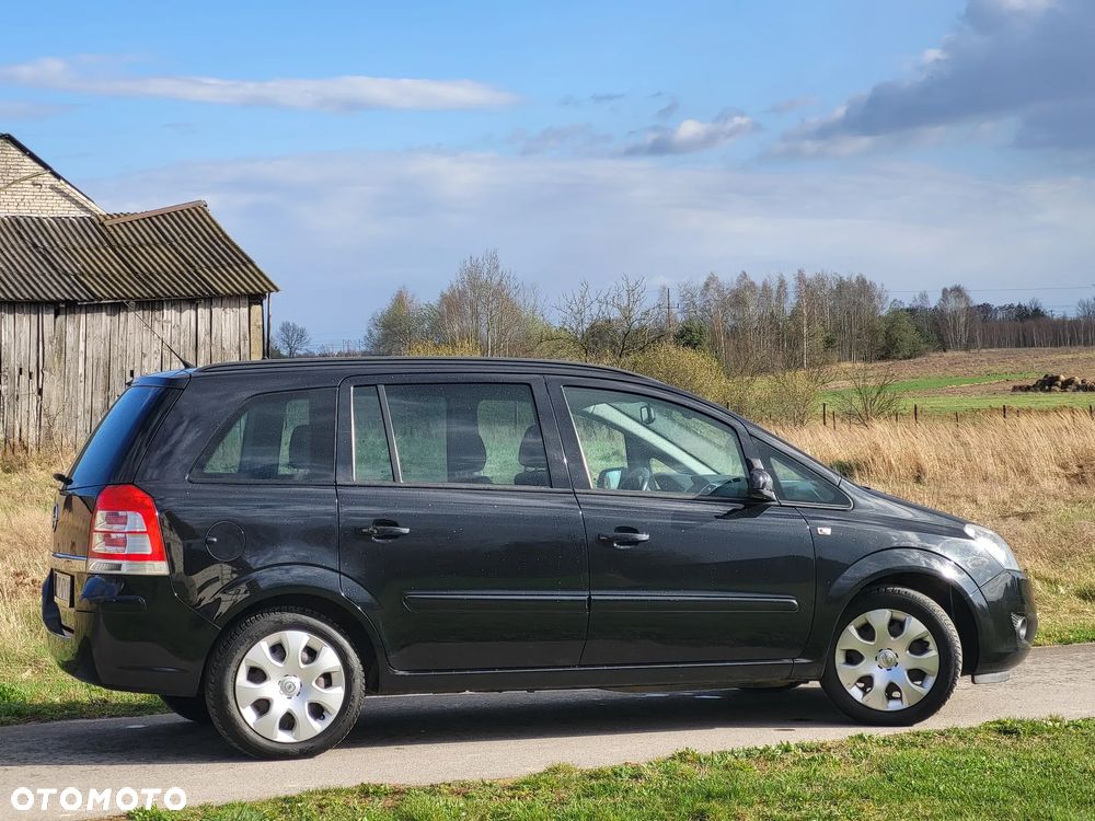 Opel Zafira 1.8 Family Plus - 18