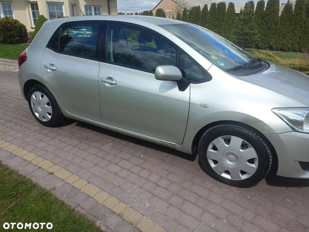 Toyota Auris 1.6 Executive - 5