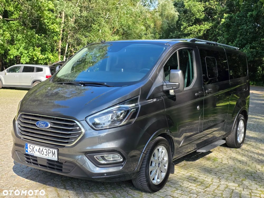 Ford Tourneo Custom - 1