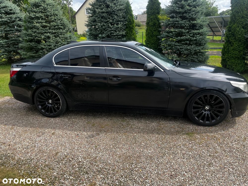 BMW Seria 5 523i - 4