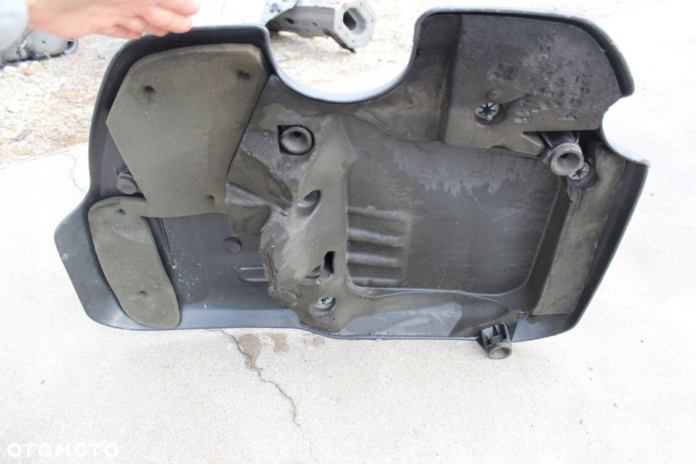 Osłona Pokrywa Na Silnik Dodge Challenger 3.6 - 2