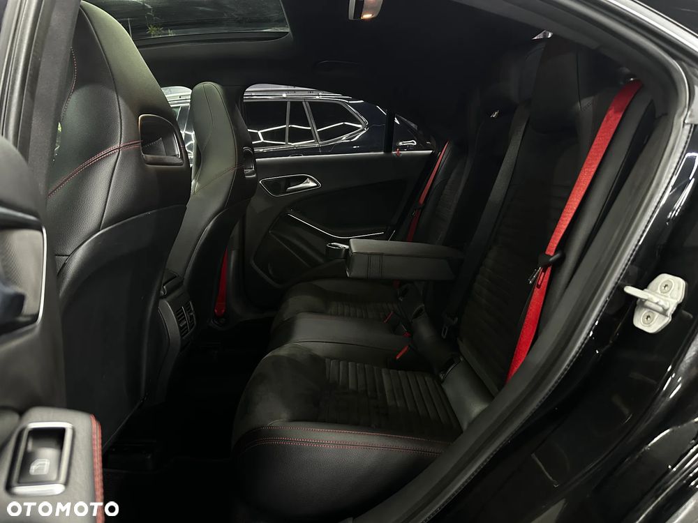 Mercedes-Benz CLA 250 4-Matic Sport - 14