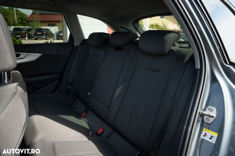 Audi A4 Allroad - 32