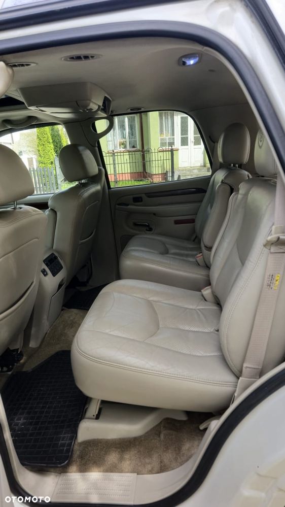 Cadillac Escalade - 7