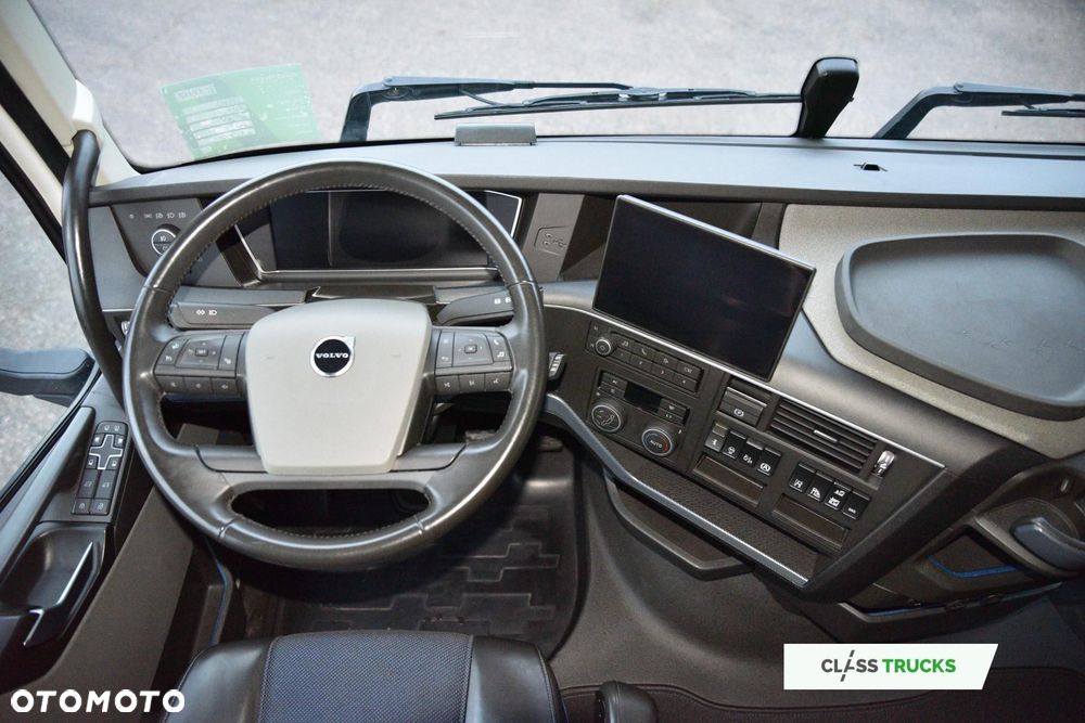 Volvo FH 500 Globetrotter XL - 11
