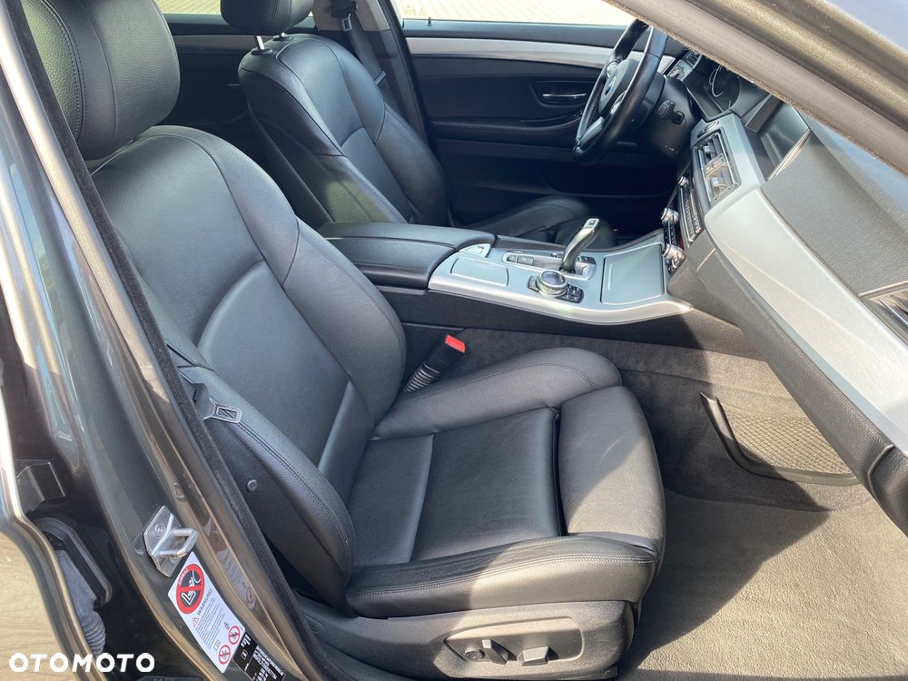 BMW Seria 5 520d Luxury Line sport - 28