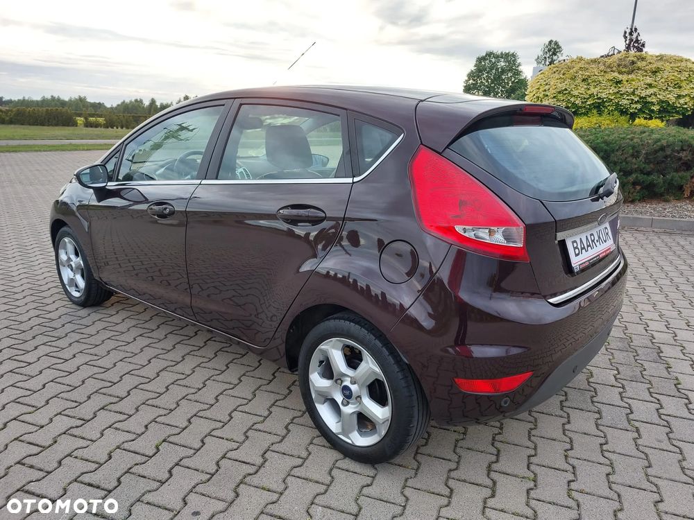Ford Fiesta - 9