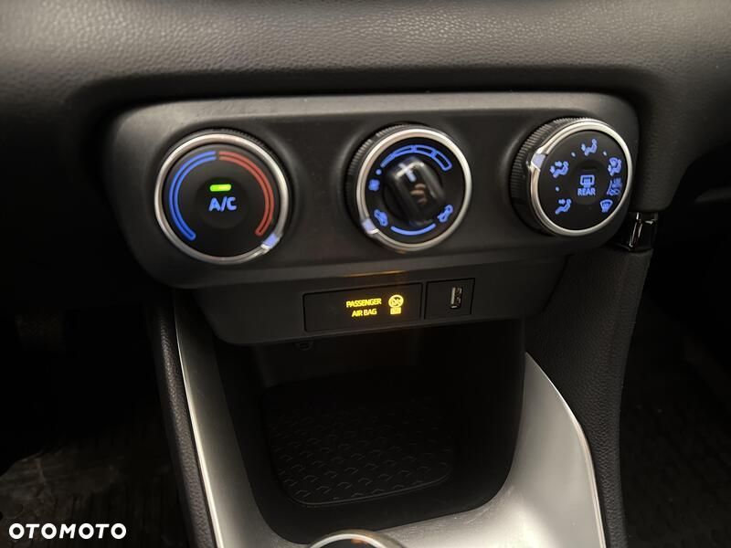 Toyota Yaris 1.5 Comfort - 16