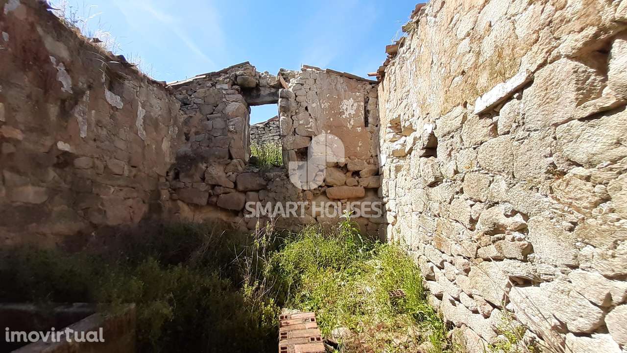 Moradia T2 Avô p/ reconstruir - Grande imagem: 2/9