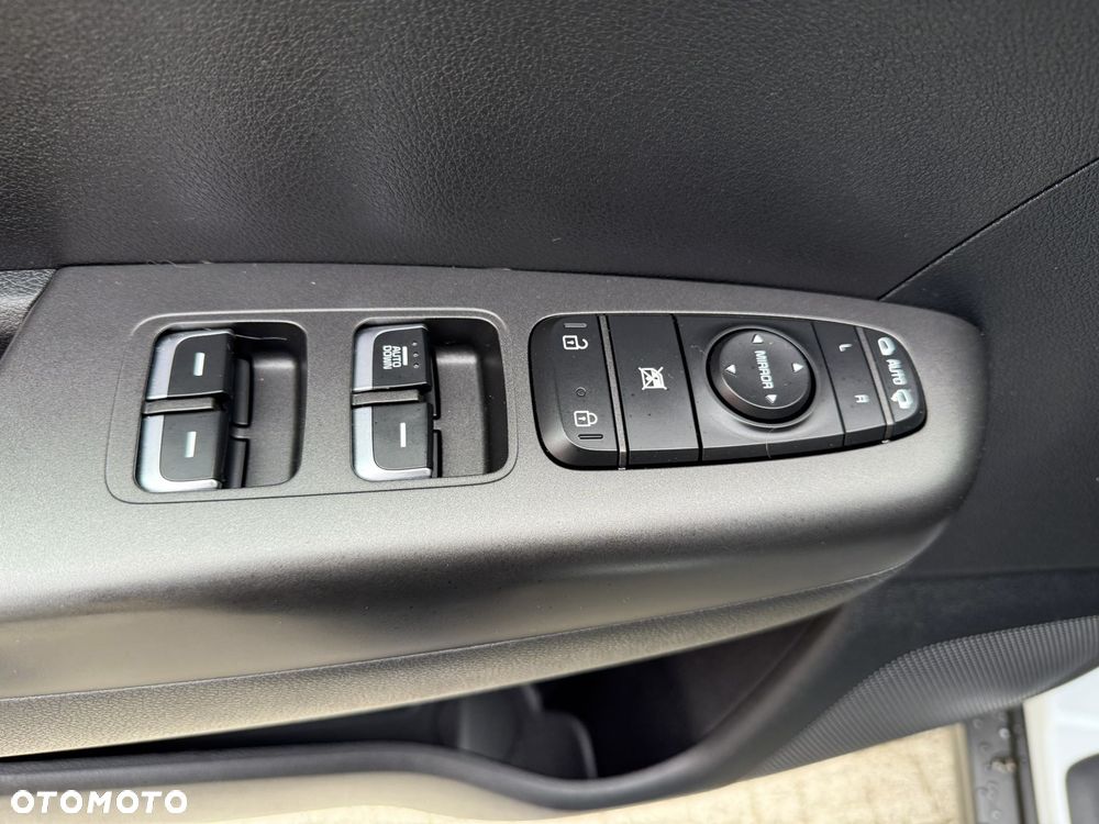 Kia Sportage 1.6 CRDI AWD Eco-Dynamics+ (48V M-H) DCT Black Edition - 13