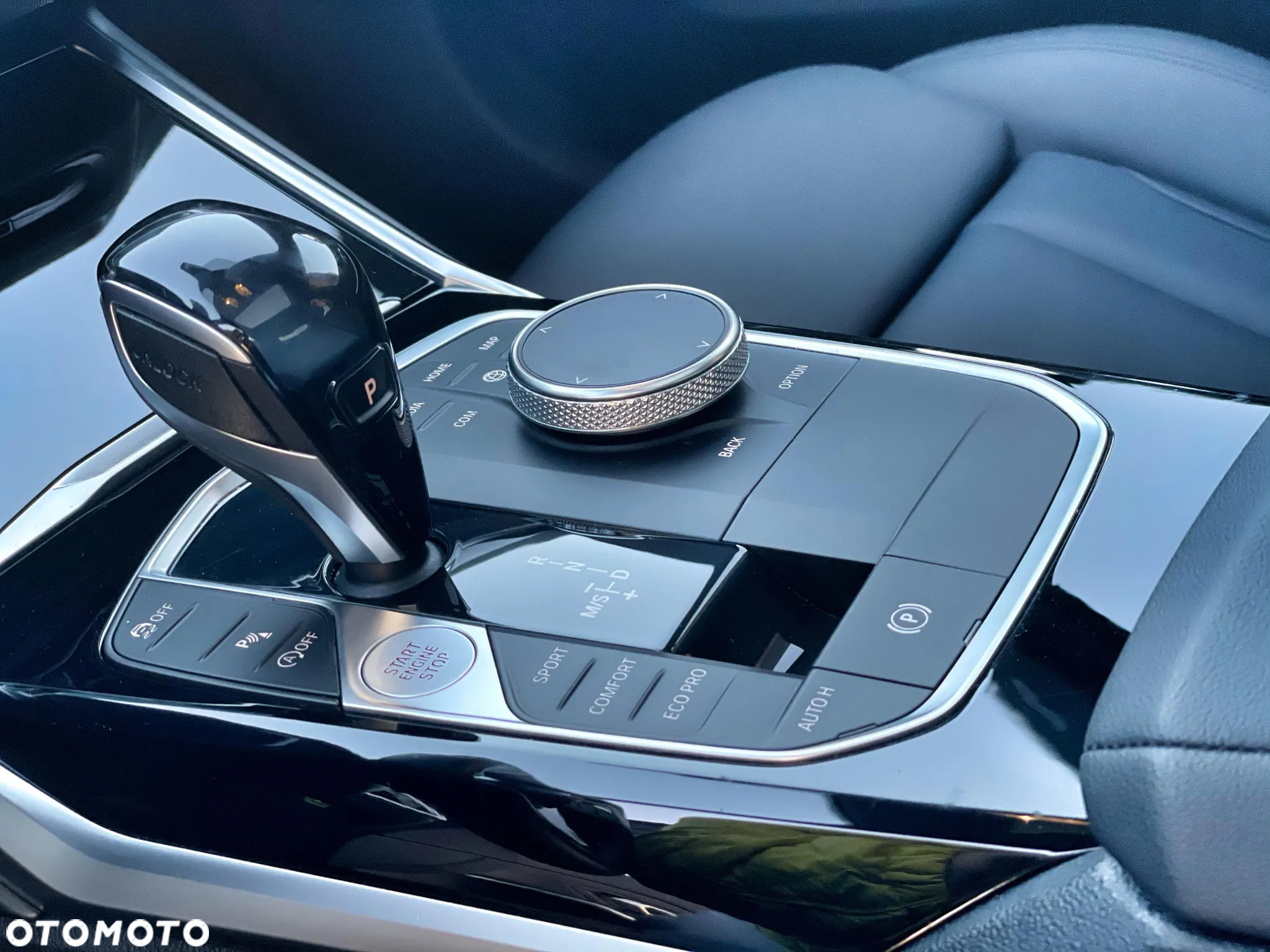 BMW Seria 3 330i - 16