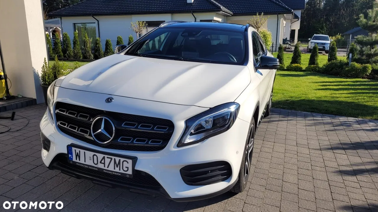 Mercedes-Benz GLA 220 4-Matic AMG Line - 2