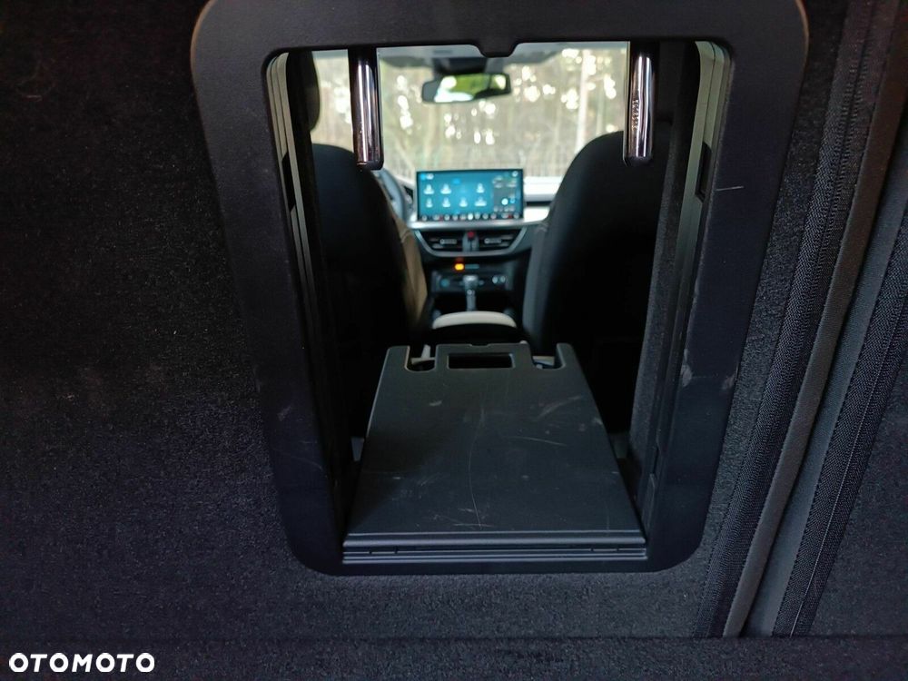 Ford Focus 1.0 EcoBoost mHEV Titanium X - 39