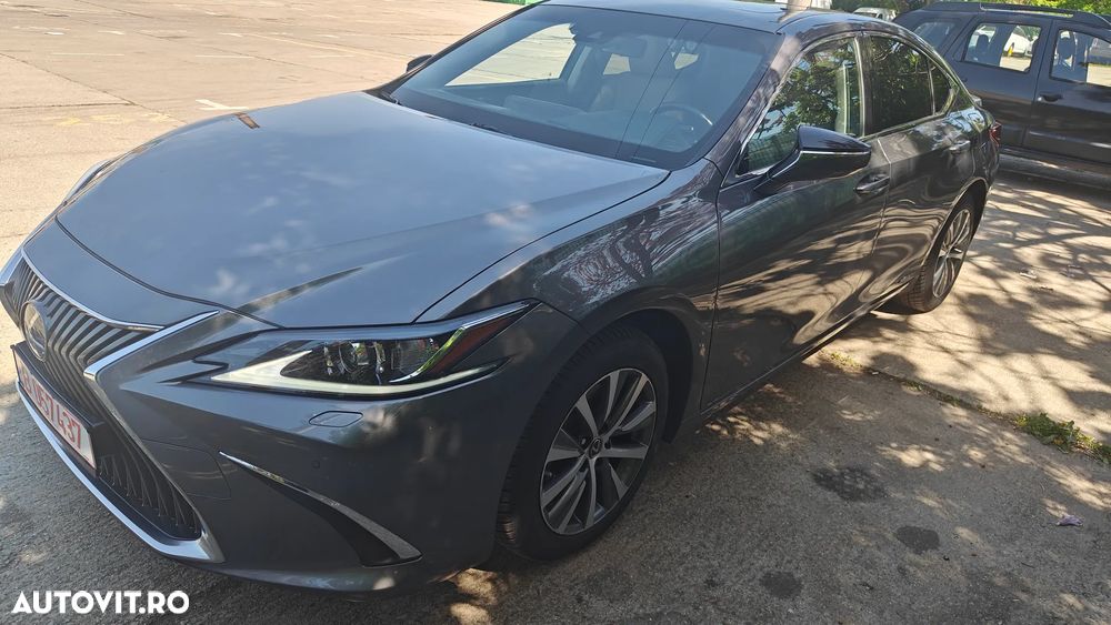 Lexus Seria ES 300h Executive Line - 17