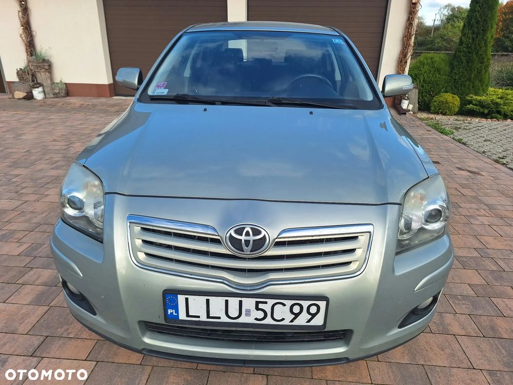 Toyota Avensis - 22