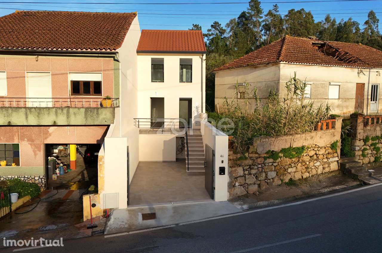 Moradia totalmente remodela com estacionamento | Brasfemes | Coimbra - Grande imagem: 2/52